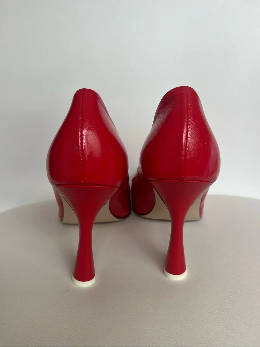 Vero Cuoio Red Patent Pumps with Gold Chain Accent